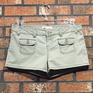LEI SHORTS IN “SOFT SAGE”
